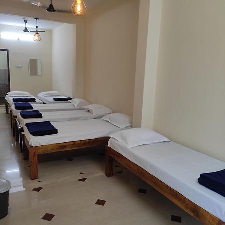 Nest Inn Service Rooms Chikmagalūr エクステリア 写真