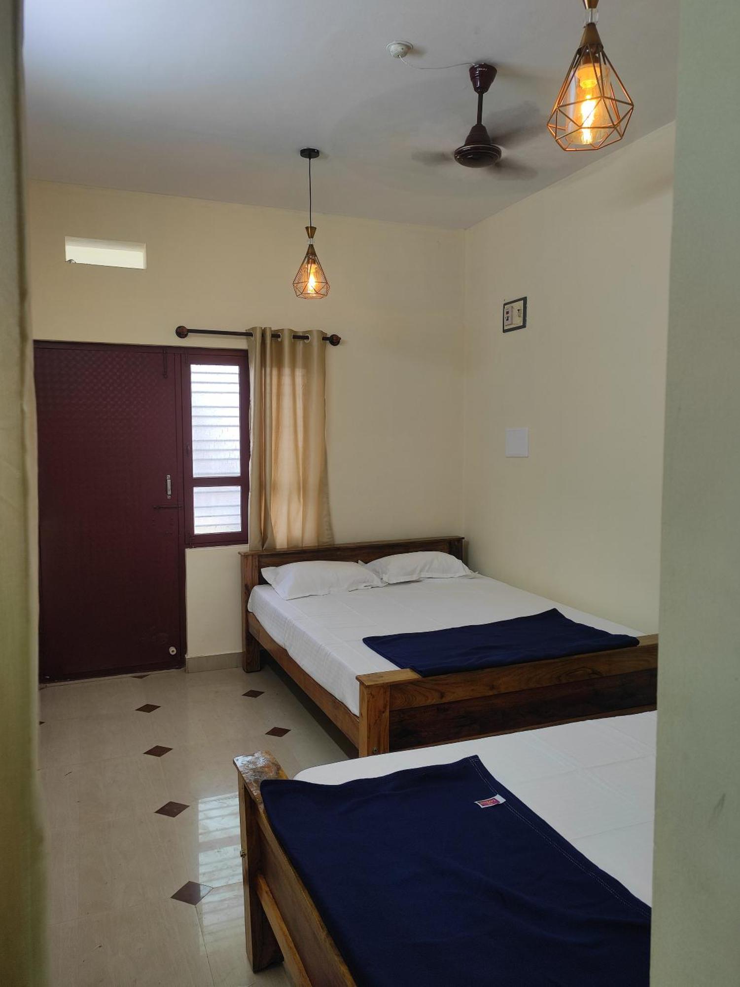 Nest Inn Service Rooms Chikmagalūr エクステリア 写真