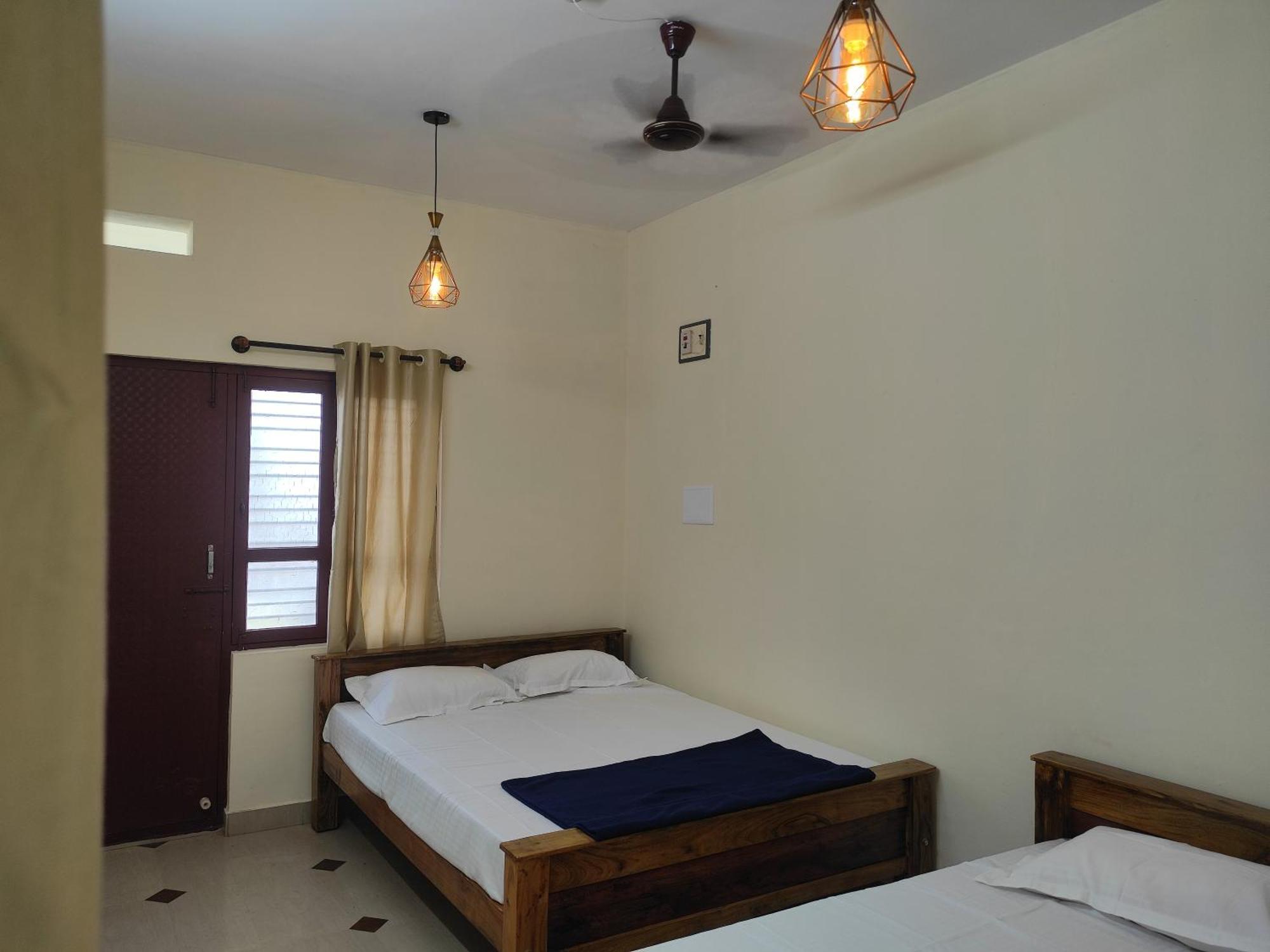 Nest Inn Service Rooms Chikmagalūr エクステリア 写真