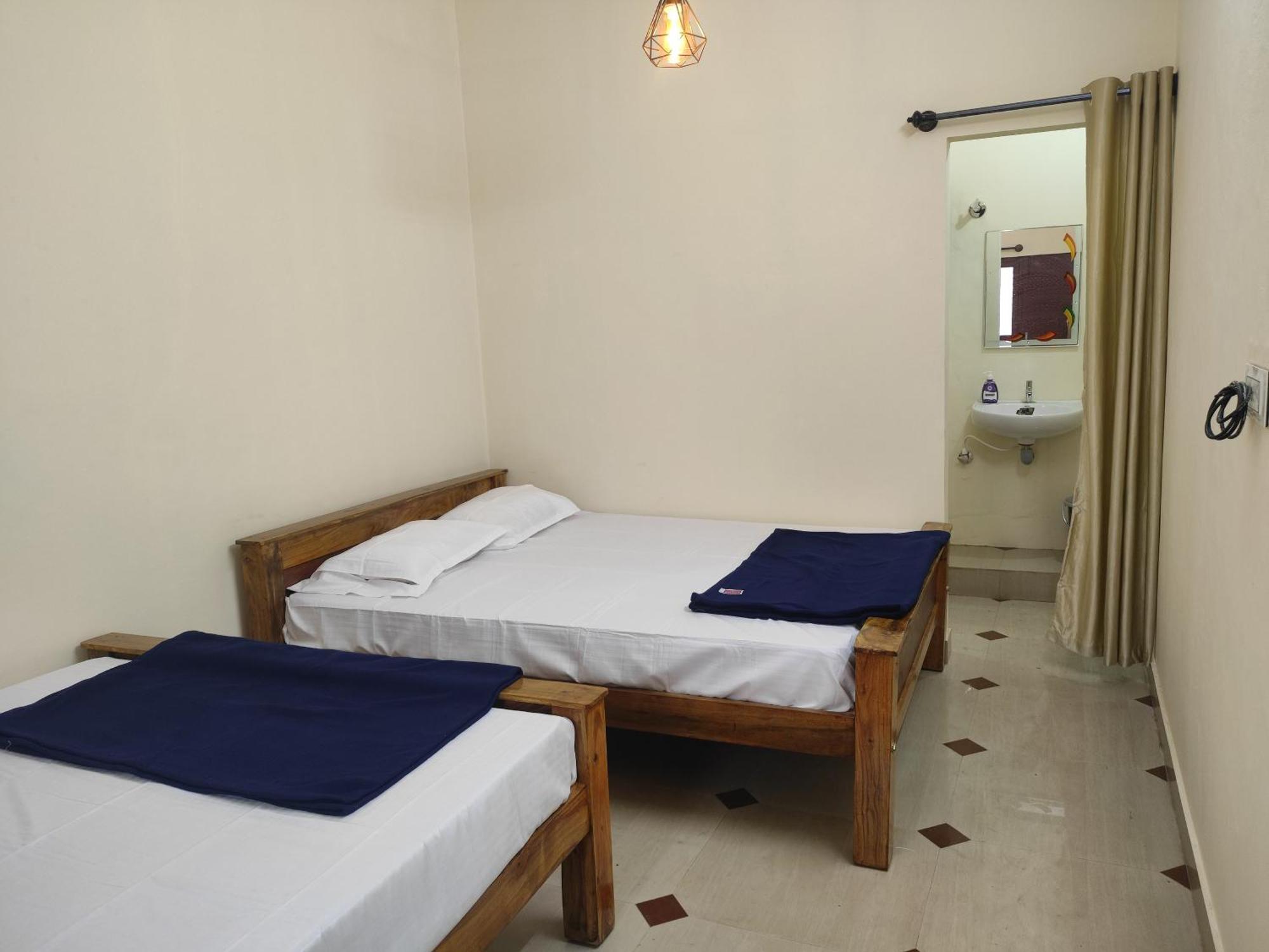 Nest Inn Service Rooms Chikmagalūr エクステリア 写真